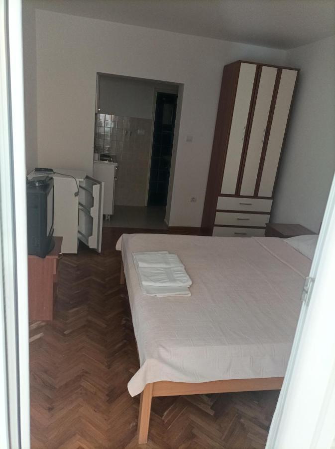 Apartmani Bastrica บุดวา ภายนอก รูปภาพ