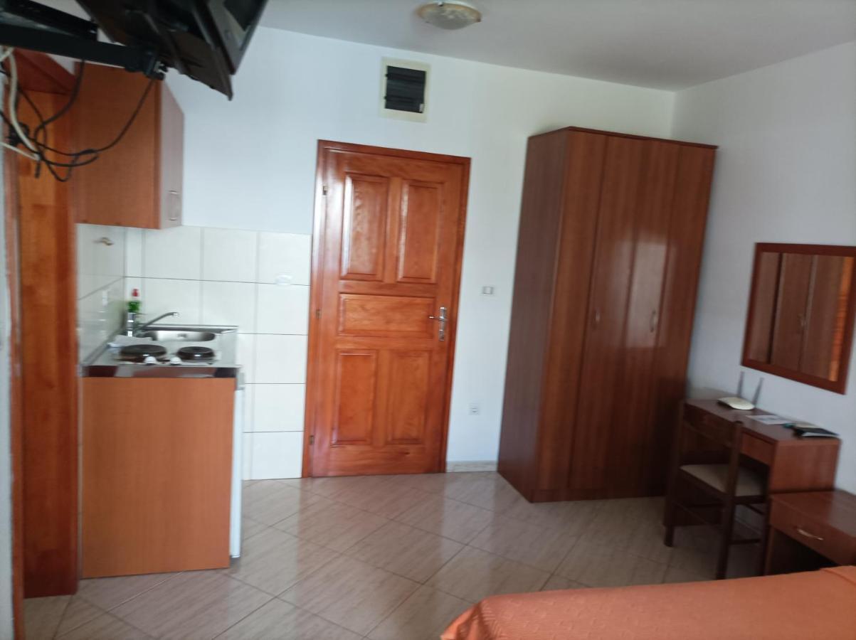 Apartmani Bastrica บุดวา ภายนอก รูปภาพ